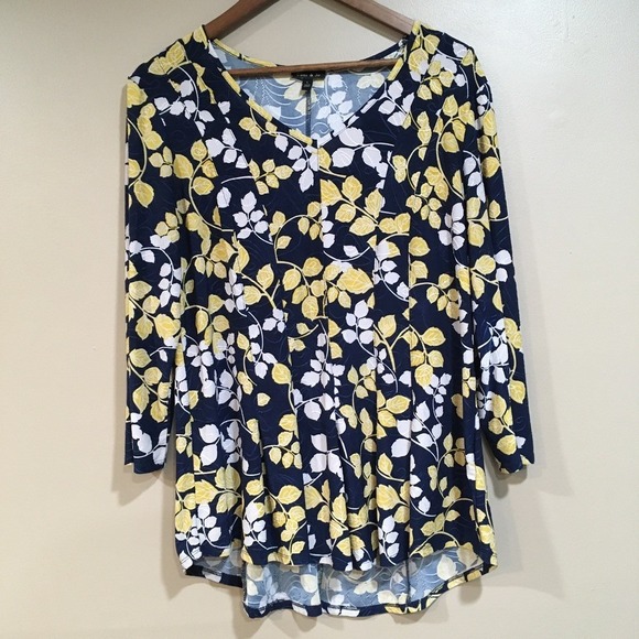 Sami & Jo Tops - Sami & Jo Dark Floral Pleated Tunic Top Women L Navy Yellow Casual Mature Office